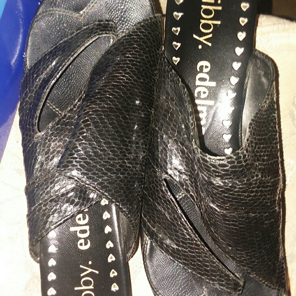 Shoes - Picture 6 of 8
